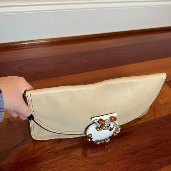 Marc Jacobs RARE Beige Leather Crystal Embellished Clutch - Picture 5 of 15
